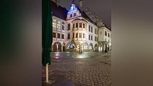 Das Münchner Hofbräuhaus ist Bayerns bekanntestes Wirtshaus. Die Gastronomie insgesamt kämpft in der anhaltenden Wirtschaftskrise mit sinkenden Umsätzen. (Foto: Illustration)