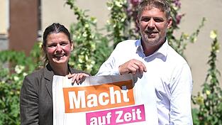 Die &Ouml;DP-Bayern-Chefs Agnes Becker und Tobias Ruff setzen sich f&uuml;r ein Volksbegehren ein.