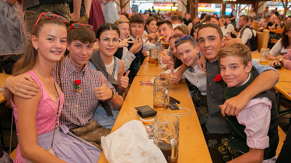 Die Partybilder vom Montag, 22. August 2022, aus dem Festzelt Nothaft.