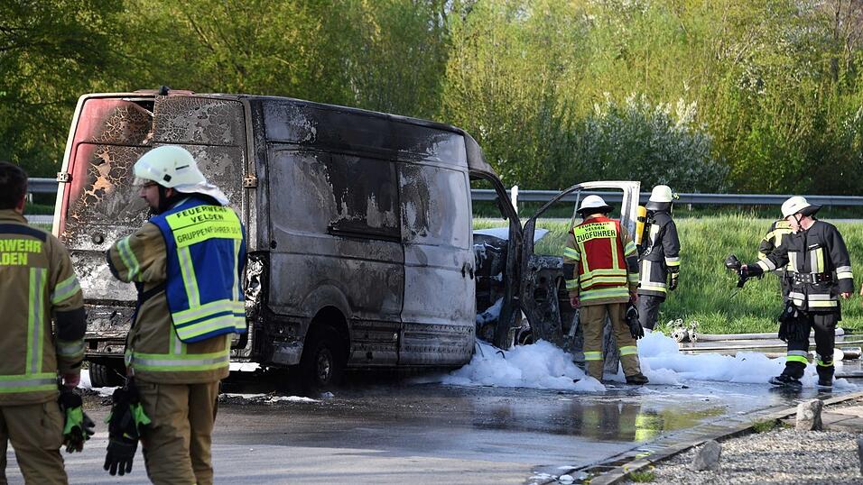 Ein technischer Defekt war die Ursache für den Brand des Sprinters.