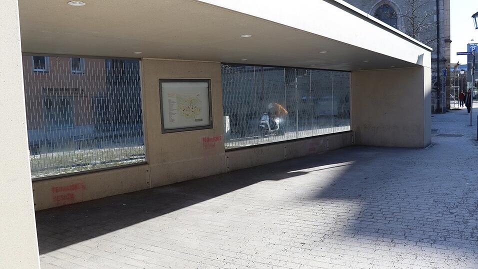 Das 'Luxusklo' ohne Sitzbankerl.