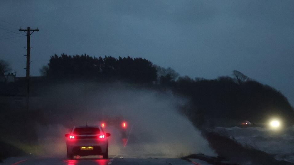 Auch über Nordirland fegte Sturm «Bram». Auch über Nordirland fegte Sturm «Bram».