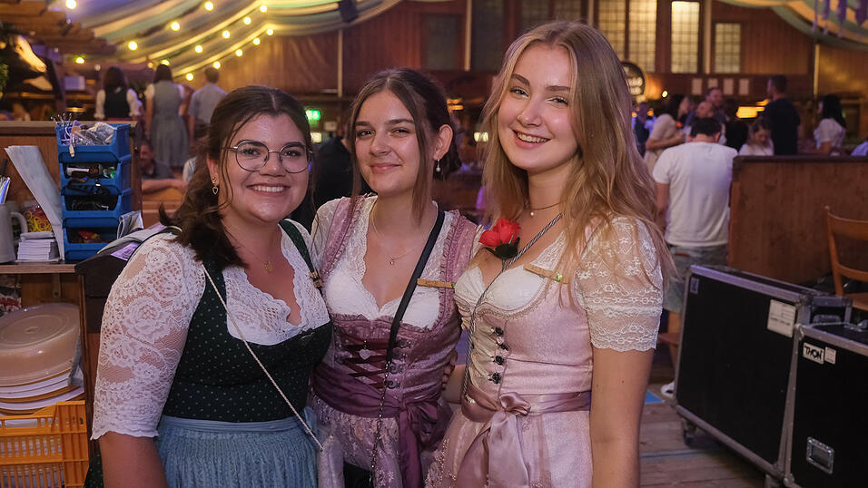 Die Partybilder vom Dienstag, 15. August 2023, aus dem Festzelt Wenisch. Die Partybilder vom Dienstag, 15. August 2023, aus dem Festzelt Wenisch.