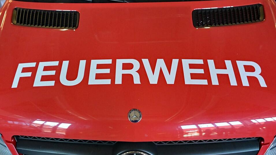 Die Feuerwehr l&ouml;schte den Brand im Krankenhaus. (Symbolbild)