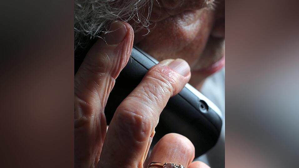 Ruhe bewahren, wenn's am Telefon um Geld geht, empfehlen auch die Geldexperten der Sparkasse