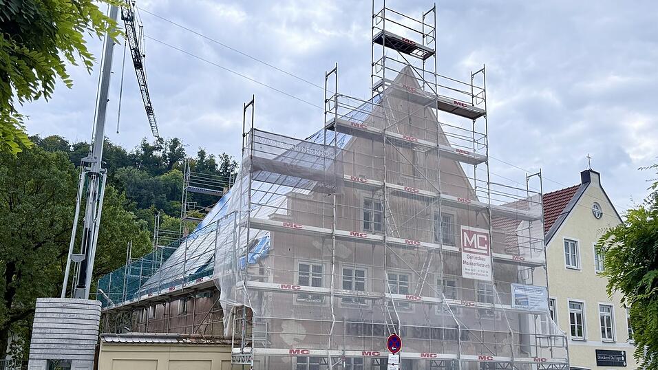 Die Freyung 627 wurde 1493 erstmals als Mesnerhaus erw&auml;hnt - jetzt beginnt die Sanierung der ehemaligen Pension Sandner.