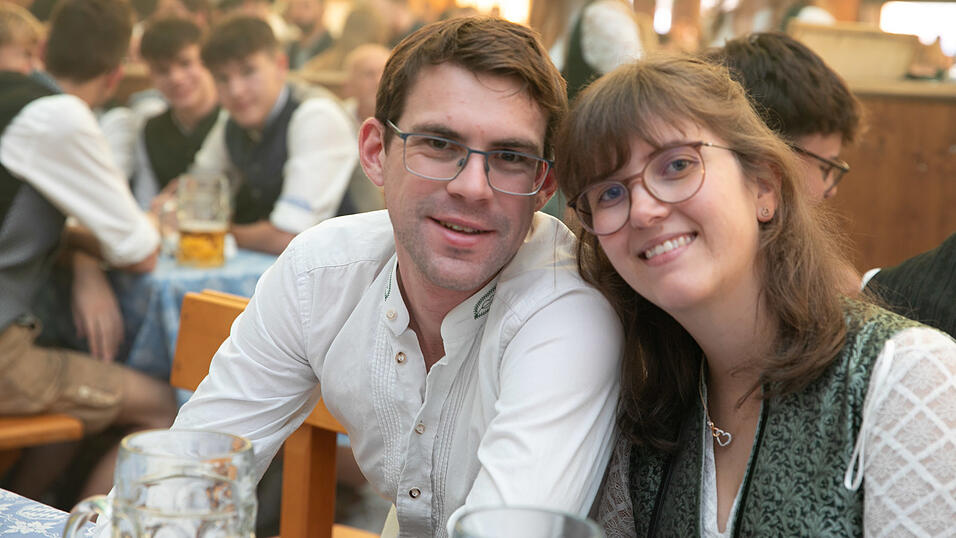 Die Partybilder vom Montag, 18. August, aus dem Festzelt Wenisch. Die Partybilder vom Montag, 18. August, aus dem Festzelt Wenisch.