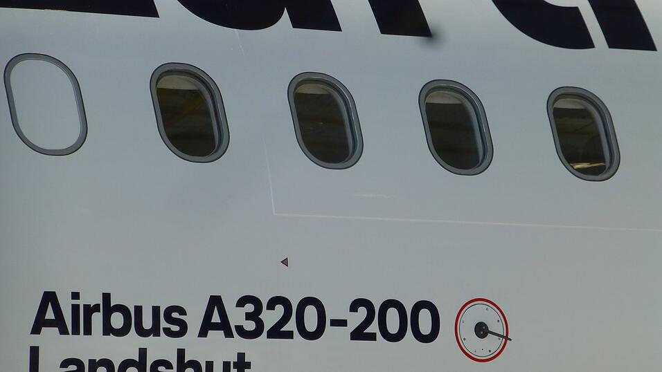 Der Airbus A 320 ist bereits das fünfte Lufthansa-Flugzeug mit dem Namen 'Landshut'. Das erste ging 1977 in die deutsche Geschichte ein.
