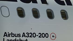 Der Airbus A 320 ist bereits das f&uuml;nfte Lufthansa-Flugzeug mit dem Namen 'Landshut'. Das erste ging 1977 in die deutsche Geschichte ein.
