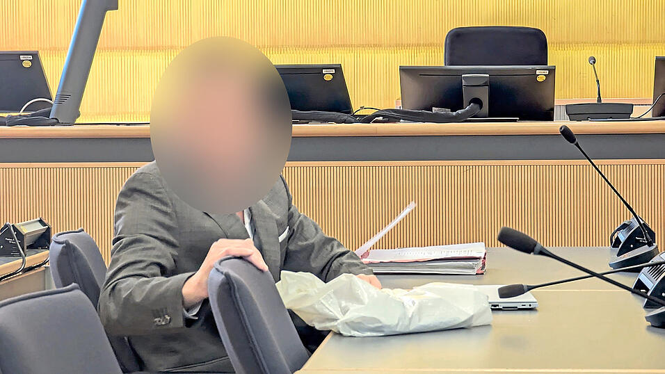 Der 45-Jährige wurde ein zweite Mal zu lebenslänglicher Haft verurteilt. Der 45-Jährige wurde ein zweite Mal zu lebenslänglicher Haft verurteilt.