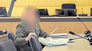 Der 45-Jährige wurde ein zweite Mal zu lebenslänglicher Haft verurteilt. Der 45-Jährige wurde ein zweite Mal zu lebenslänglicher Haft verurteilt.