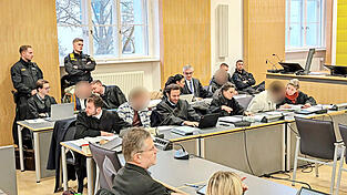 Mit weiteren Zeugen und Gutachten wollen die Verteidiger ihre Mandanten in ein besseres Licht r&uuml;cken. Die Staatsanwaltschaft h&auml;lt mit ihren Argumenten wacker dagegen.
