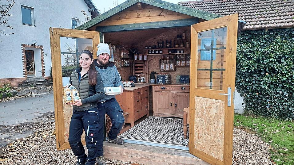 Tobias Heimerl und Luisa Breu haben in Grub einen Hofladen er&ouml;ffnet.