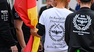 Die Türkische Gemeinde in Deutschland (TGD) fragt angesichts von rechter Gewalt und mit Blick auf die Landtagswahlen im Herbst: Wer kümmert sich um unsere Sicherheit? (Symbolbild) Die Türkische Gemeinde in Deutschland (TGD) fragt angesichts von rechter Gewalt und mit Blick auf die Landtagswahlen im Herbst: Wer kümmert sich um unsere Sicherheit? (Symbolbild)