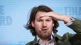 N26-Mitbegründer Valentin Stalf wird sich aus dem operativen Führungsgeschäft der Digitalbank zurückziehen.