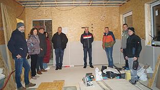 Der Gemeinderat überzeugte sich vor der Sitzung vom Baufortschritt im neuen Funktionsgebäude des SVL.