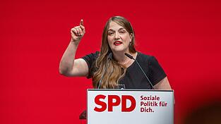 Ronja Endres: «Für die Förderung von Demokratiefeinden darf es aus Bayern keinen Cent geben». (Archivbild) Ronja Endres: «Für die Förderung von Demokratiefeinden darf es aus Bayern keinen Cent geben». (Archivbild)