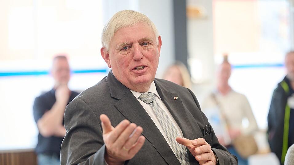 NRW-Sozialminister Karl-Josef Laumann (CDU) will für mehr Wachstum eintreten. (Archivfoto) NRW-Sozialminister Karl-Josef Laumann (CDU) will für mehr Wachstum eintreten. (Archivfoto)