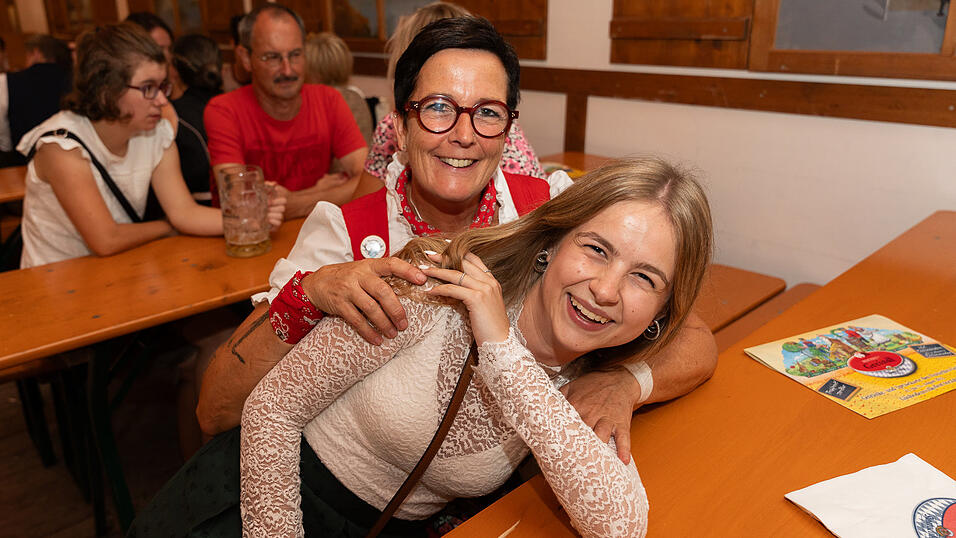 Die Partybilder vom Donnerstag, 17. August 2023, aus dem Festzelt Greindl. Die Partybilder vom Donnerstag, 17. August 2023, aus dem Festzelt Greindl.