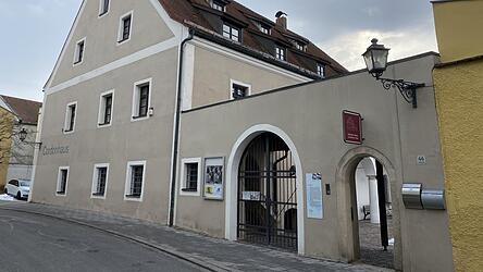 Im Cordonhaus steht am 12. Februar das Politik-Derby an. Verteidiger Martin Stoiber trifft auf Angreifer Christian Eidenhardt.