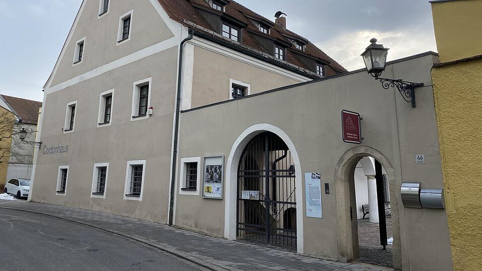 Im Cordonhaus steht am 12. Februar das Politik-Derby an. Verteidiger Martin Stoiber trifft auf Angreifer Christian Eidenhardt.