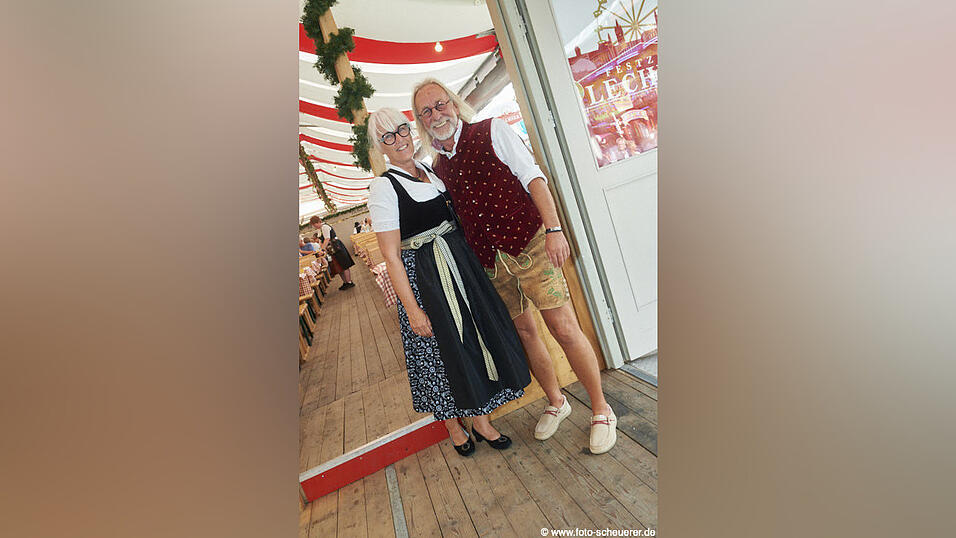 Die Partybilder vom Montag, 17. August, aus dem Festzelt Lechner. Die Partybilder vom Montag, 17. August, aus dem Festzelt Lechner.