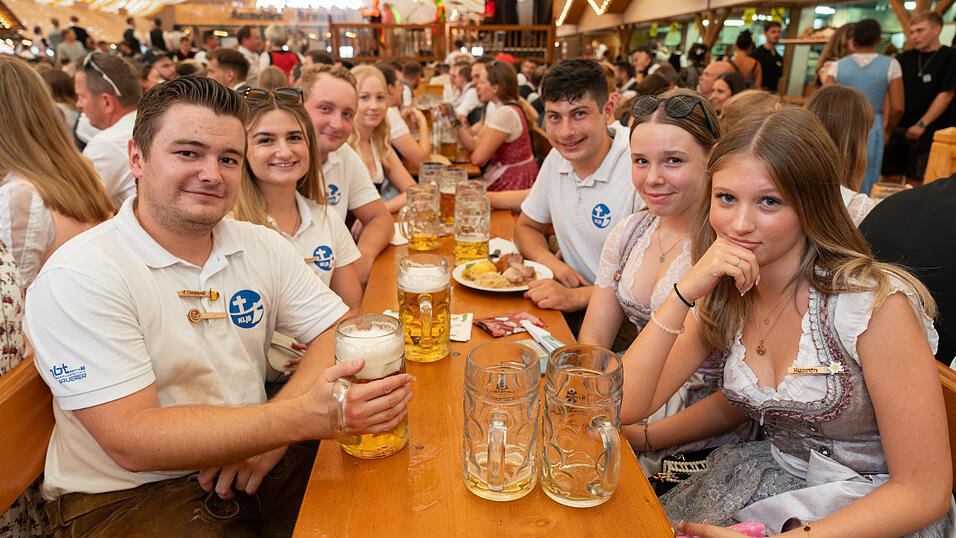 Die Partybilder vom Mittwoch, 14. August 2024, aus dem Festzelt Nothaft. Die Partybilder vom Mittwoch, 14. August 2024, aus dem Festzelt Nothaft.
