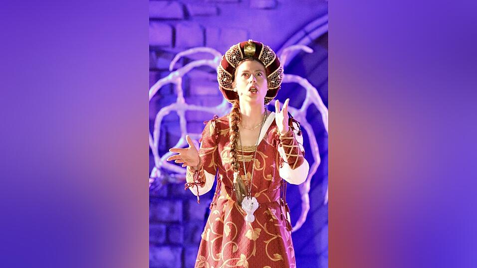 Eindr&uuml;cke von der Gruppe 'blau', die am Freitagabend die Drachenstich-Premiere gespielt hat.