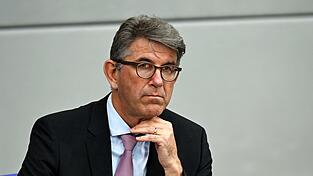 Kulturstaatsminister Weimer l&auml;sst den Vorwurf &laquo;einseitiger Eingriffe&raquo; zur&uuml;ckweisen. (Archivbild)