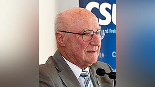 Franz Obermeier dankte in seinem Redebeitrag vor allem seiner Frau Rosemarie.