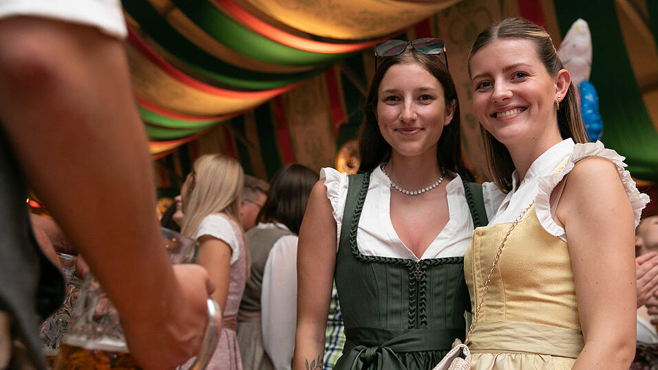 Die Partybilder vom Samstag, 16. August, aus dem Festzelt Weckmann. Die Partybilder vom Samstag, 16. August, aus dem Festzelt Weckmann.