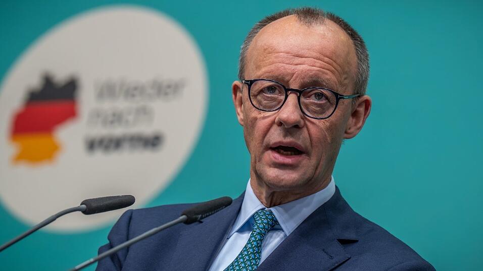 Die Union möchte sich zu aktuellen Migrationsthemen mit zwei Anträgen und einem Gesetzentwurf im Bundestag positionieren.