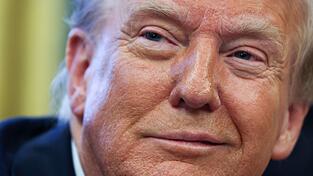 US-Pr&auml;sident Donald Trump will schwerreiche Einwanderer mit einer sogenannten Gold Card in die USA locken.