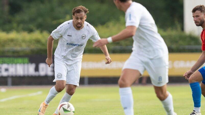 Michael Farber und der TSV Bogen wollen nach dem verpatzten Saisonstart beim SV Grainet am Freitagabend die ersten Landesliga-Punkte einfahren. Michael Farber und der TSV Bogen wollen nach dem verpatzten Saisonstart beim SV Grainet am Freitagabend die ersten Landesliga-Punkte einfahren.