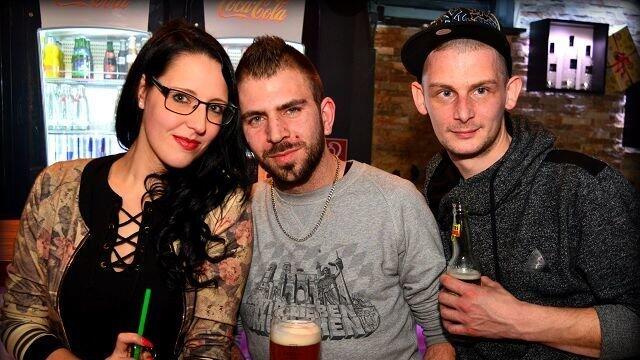 Auch in der Straubinger Diskothek Onyx wurde am Wochenende wild gefeiert. Auch in der Straubinger Diskothek Onyx wurde am Wochenende wild gefeiert.