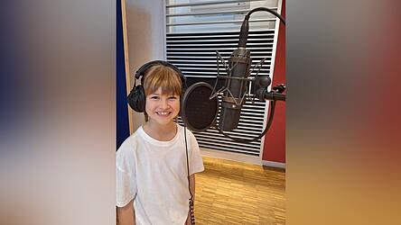 Antonia Kn&ouml;dl sagt auf Bairisch eigentlich &bdquo;Kas&ldquo; und nicht &bdquo;K&auml;se&ldquo;, aber die Goldsteig-Werbung muss f&uuml;r jeden verst&auml;ndlich sein.