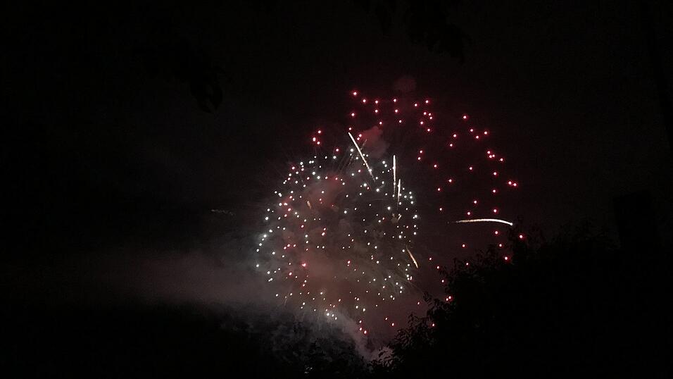 Das war das Abschlussfeuerwerk des Gäubodenvolksfestes 2019.