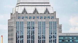 Ein Großteil des russischen Geldes liegt auf den Konten des belgischen Finanzunternehmens Euroclear. Ein Großteil des russischen Geldes liegt auf den Konten des belgischen Finanzunternehmens Euroclear.