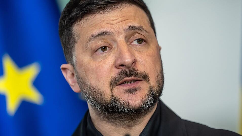 Der ukrainische Präsident Wolodymyr Selenskyj wirft Russland einen absichtlichen Angriff auf nukleare Infrastruktur in der Sperrzone um das havarierte Atomkraftwerk Tschernobyl vor. (Archivbild) Der ukrainische Präsident Wolodymyr Selenskyj wirft Russland einen absichtlichen Angriff auf nukleare Infrastruktur in der Sperrzone um das havarierte Atomkraftwerk Tschernobyl vor. (Archivbild)