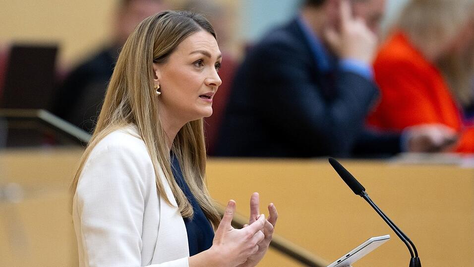 Bayern sei entschlossen, sich gegen den gefährlichen Konsum von Cannabis zu stemmen, sagt Gesundheitsministerin Judith Gerlach (CSU). Bayern sei entschlossen, sich gegen den gefährlichen Konsum von Cannabis zu stemmen, sagt Gesundheitsministerin Judith Gerlach (CSU).