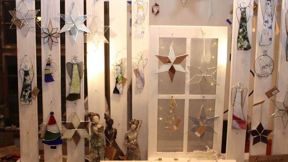 In Landshut lockten am Wochenende der Kunsthandwerkermarkt und die H&uuml;ttengaudi zahlreiche Besucher an.