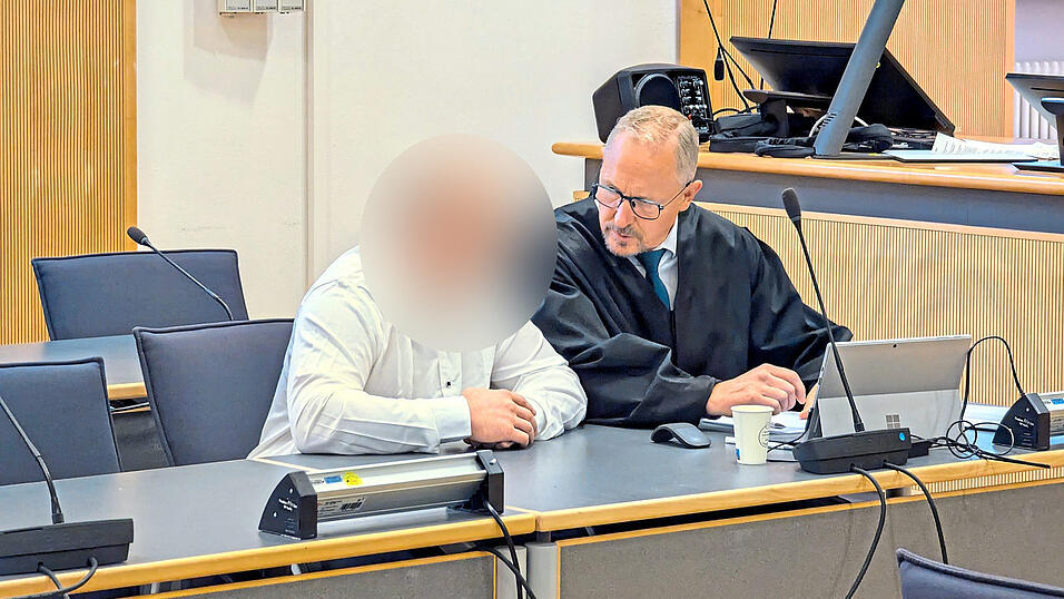 Der 35-Jährige soll ohne Vorwarnung auf einen 49-Jährigen eingestochen haben. Der 35-Jährige soll ohne Vorwarnung auf einen 49-Jährigen eingestochen haben.