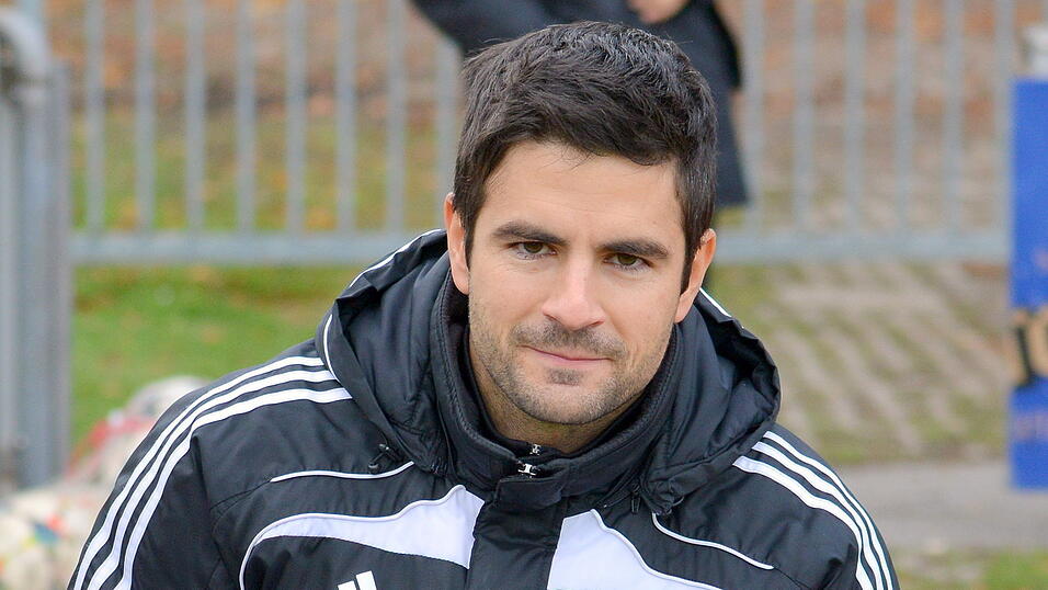 Seebachs neuem Trainer Andreas Kölbl dient das Toto-Pokal-Spiel auch zum Kennenlernen „seines“ Teams unter Wettkampfbedingungen. Seebachs neuem Trainer Andreas Kölbl dient das Toto-Pokal-Spiel auch zum Kennenlernen „seines“ Teams unter Wettkampfbedingungen.