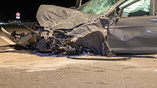 Am sp&auml;ten Sonntagabend ist es zu einem schweren Unfall auf der A3 bei Deggendorf gekommen.
