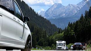 Der Fernpass war wegen einer Demonstration gesperrt (Archiv).