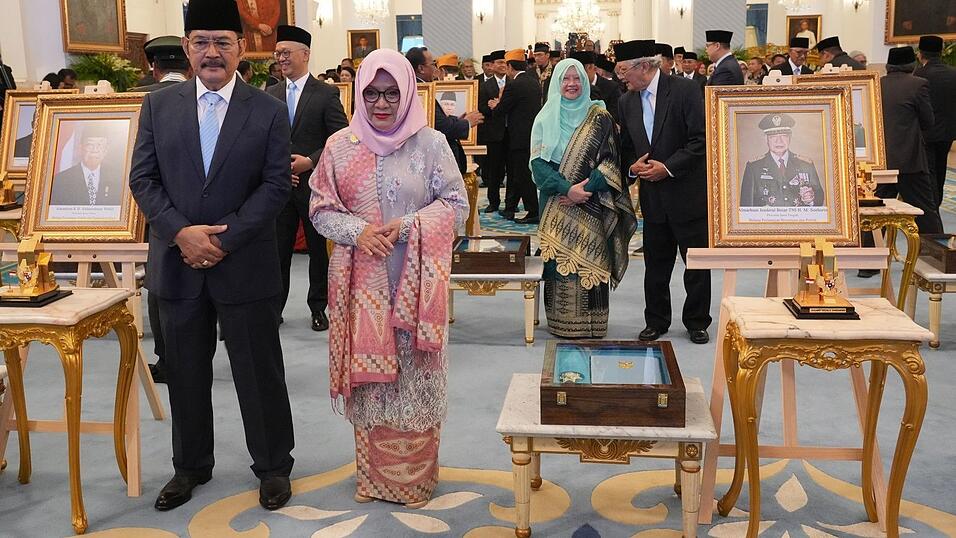 Die Familie des früheren Machthabers war bei der Preisverleihung dabei.