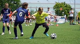 Haarbachs M&auml;dchen im Duell mit der SG Hurlach/Obermeitingen.