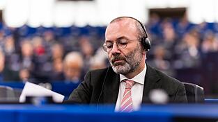 EVP-Chef Manfred Weber will im Zweifel weiterhin rechte Mehrheiten in Kauf nehmen.