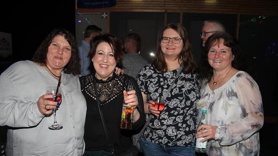 So schön war die Ü30-Party in Essenbach. So schön war die Ü30-Party in Essenbach.