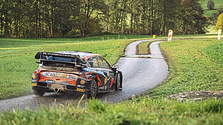 Als Vorjahressieger und WM-Führender kommt der Belgier Thierry Neuville nach Niederbayern. Ob er seinen Vorsprung auf den Straßen im Passauer Land verteidigen oder noch ausbauen kann? Als Vorjahressieger und WM-Führender kommt der Belgier Thierry Neuville nach Niederbayern. Ob er seinen Vorsprung auf den Straßen im Passauer Land verteidigen oder noch ausbauen kann?